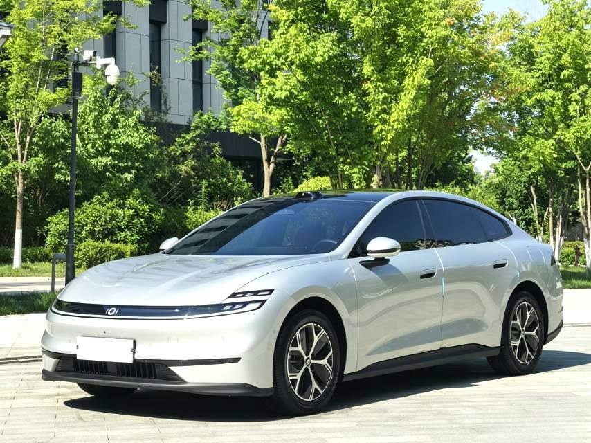 Changan A06 510 Max, наш лот, вид спереди 3/4