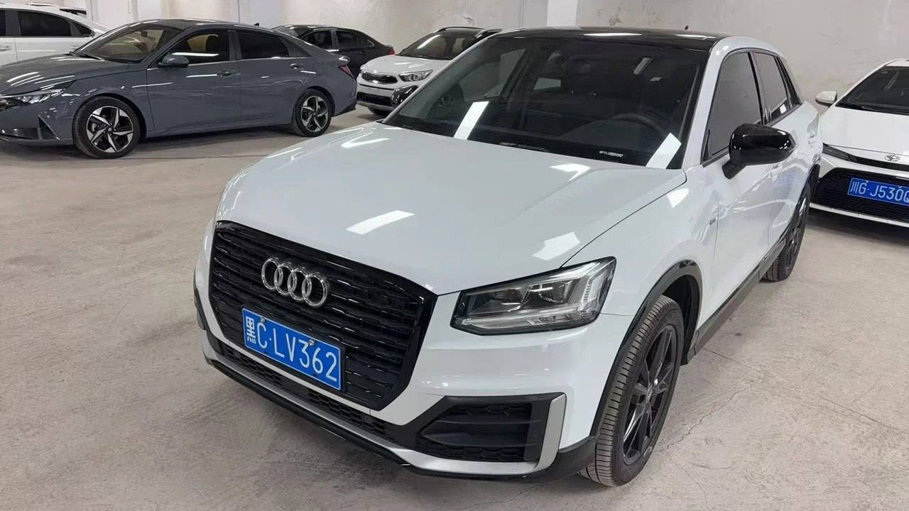 Audi Q2L 2021, наш лот, фото от дилера в Китае, вид сбоку (2/6)