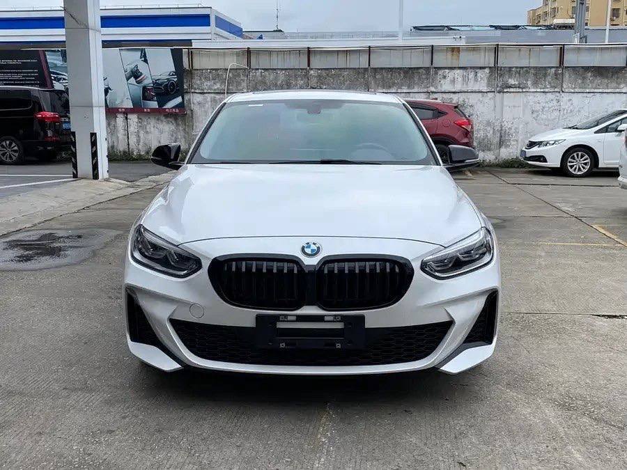 BMW 1-series 2023, лот из Китая (2/6)