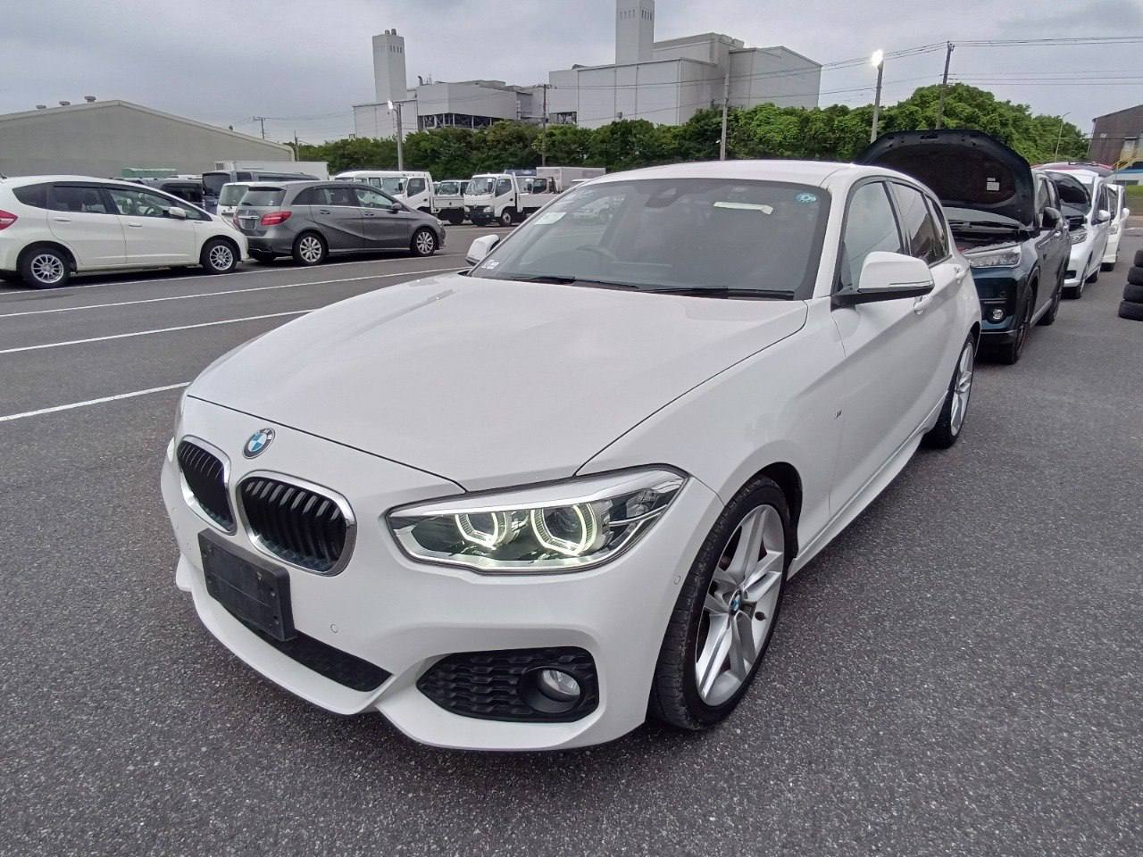 BMW 118i M Sports 2015, лот из Японии (2/6)
