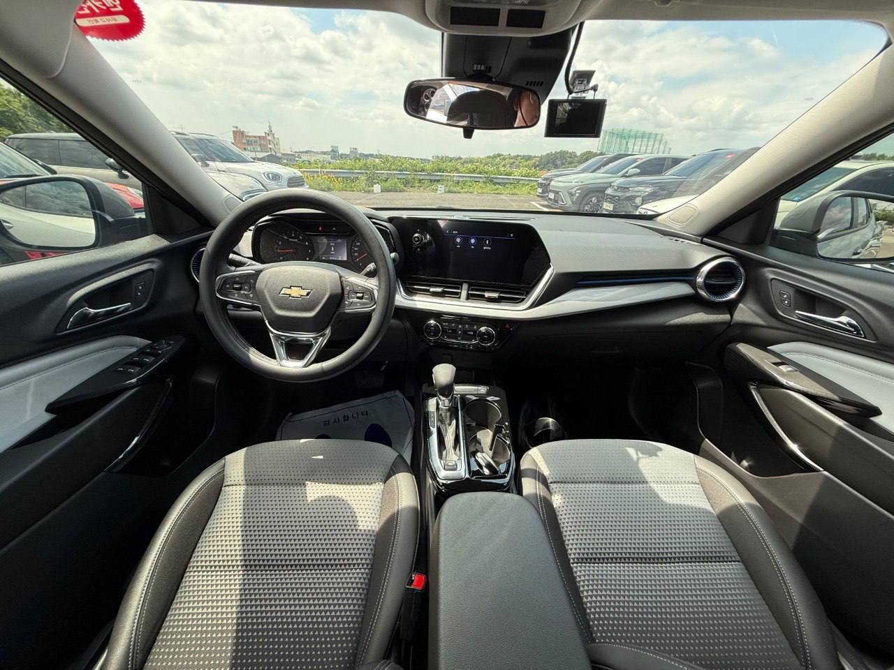 Chevrolet Trax 2023, лот из Кореи (4/5)