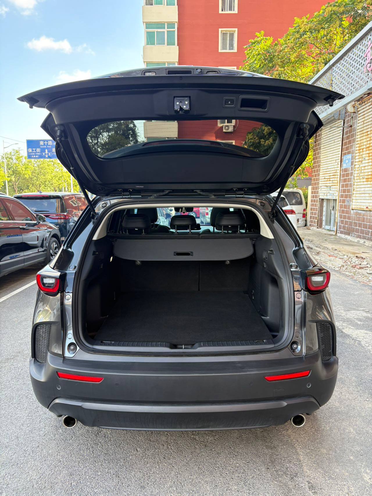 Mazda CX-50 2023, наш лот, открытый багажник