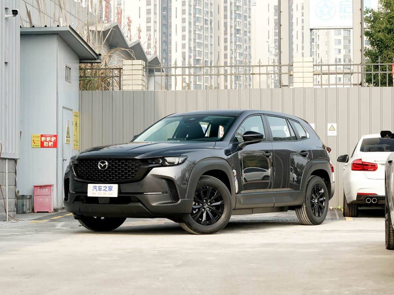 Новая Mazda CX-50 2026, наш лот, вид спереди