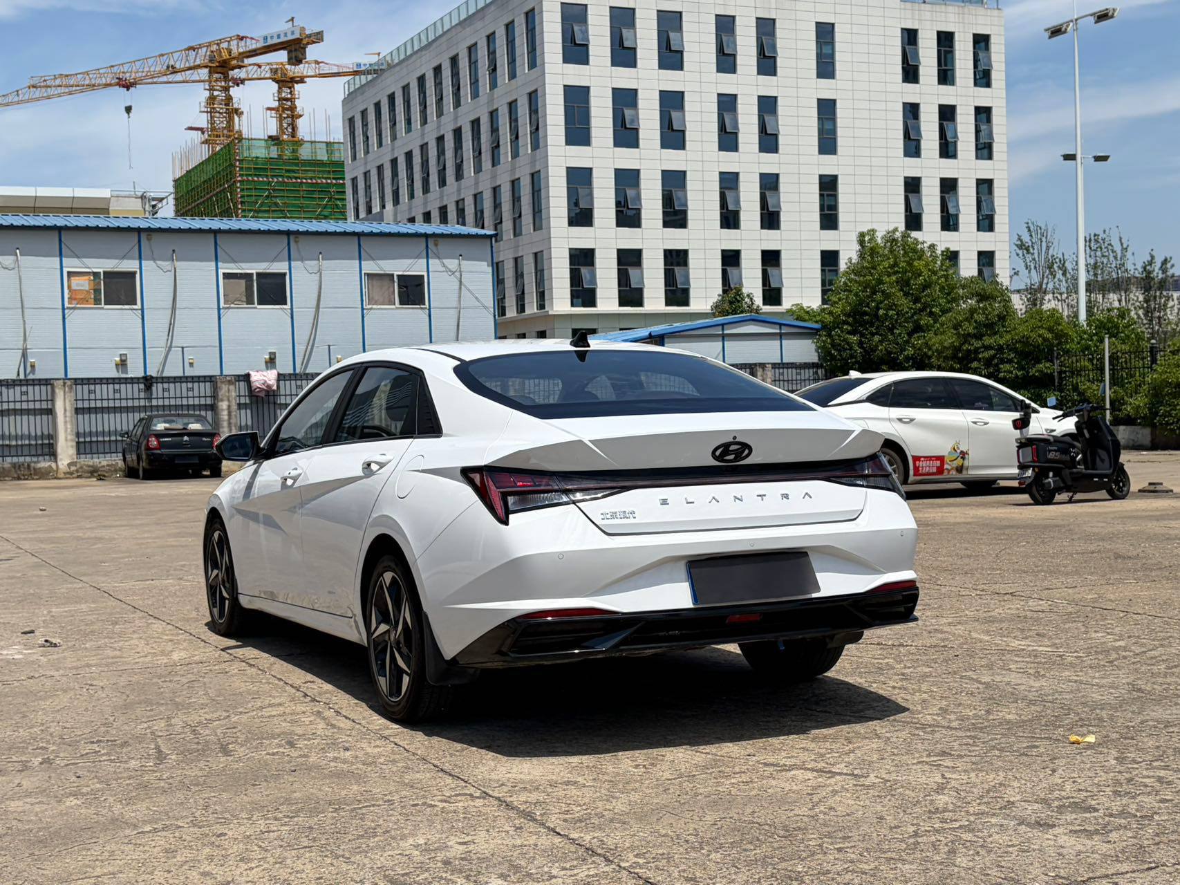 Hyundai Elantra 2022 из Китая, наш лот (4/6)