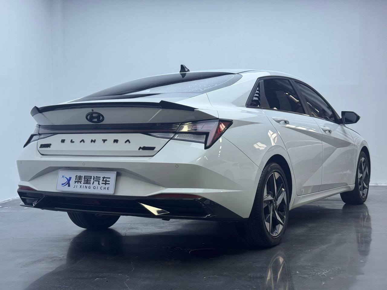 Hyundai Elantra 2021 из Китая, наш лот (2/6)