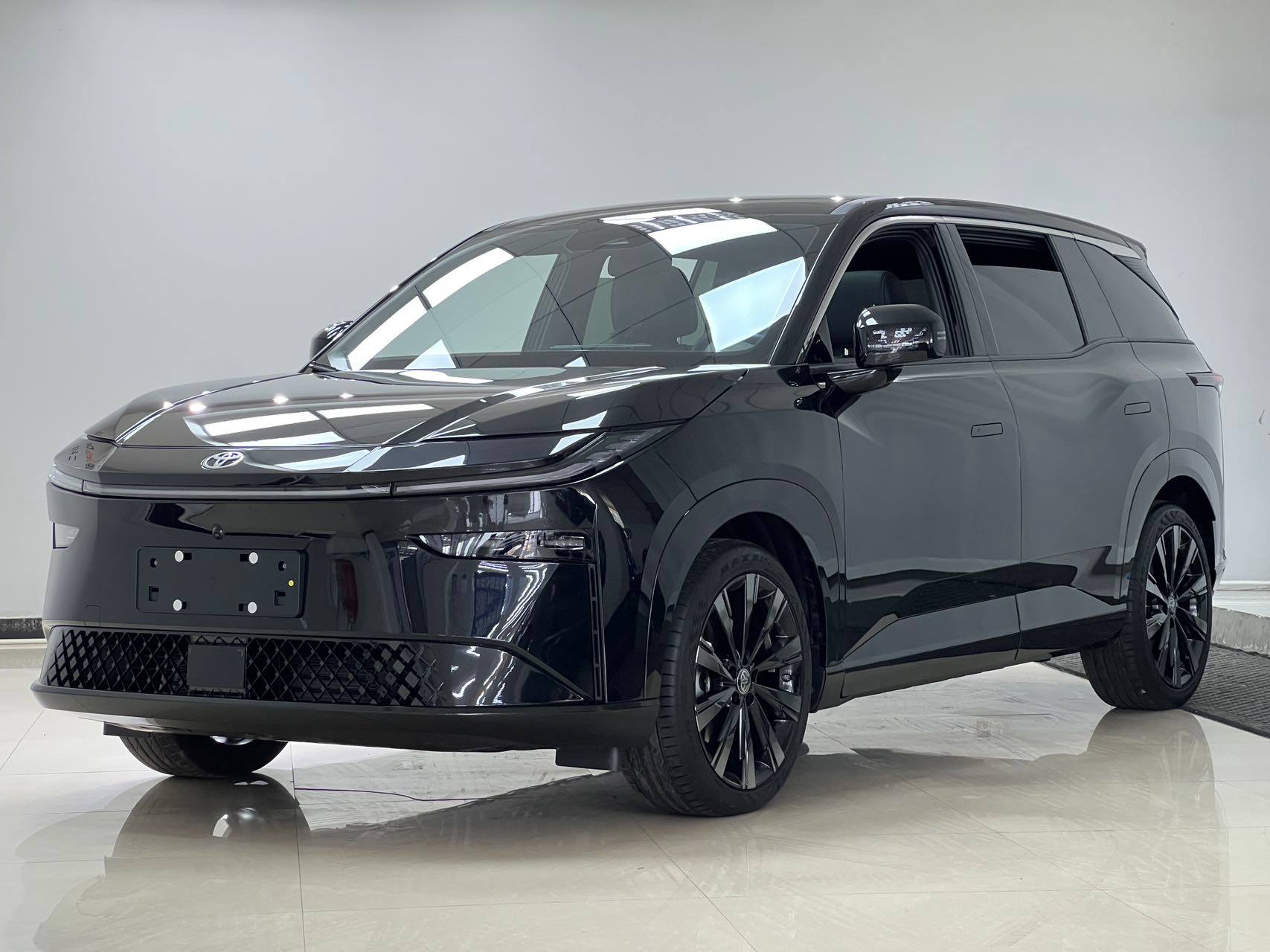 Реальный лот Toyota bZ3X, фото с площадки