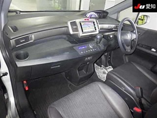 Honda Freed Spike 2015, лот, торпедо