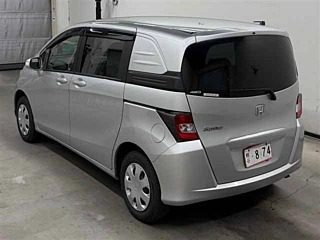 Honda Freed Spike 4WD 2014, лот, сзади 3/4