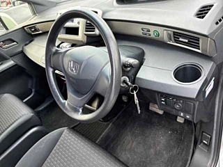Honda Freed Spike 4WD 2014, лот, руль и торпедо