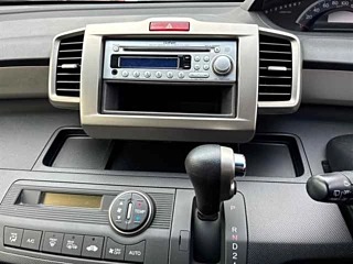 Honda Freed Spike 4WD 2014, лот, центральная консоль