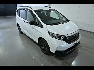 Honda Freed Crosstar 4WD 2023, лот, спереди 3/4