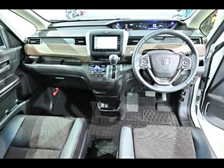 Honda Freed Crosstar 4WD 2023, лот, торпедо