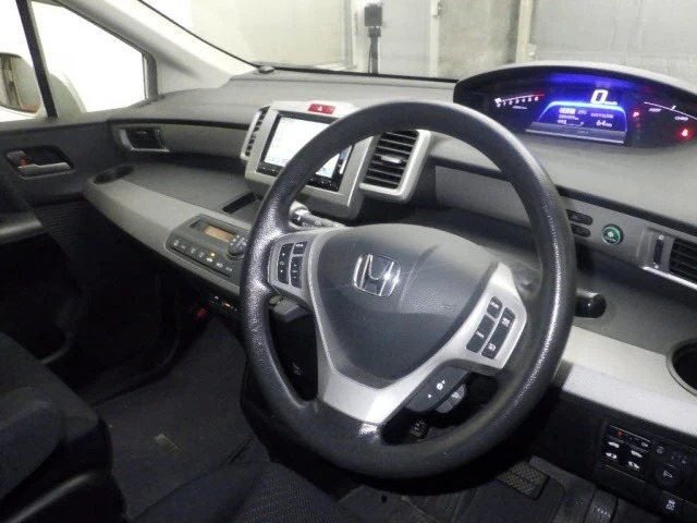 Honda Freed Hybrid GP3 2014, лот, руль и приборы