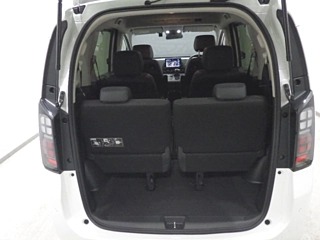Honda Freed GT3 AIR EX 4WD 2025, лот, багажник