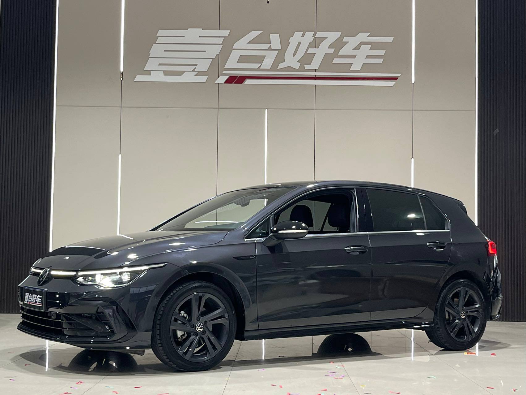 Volkswagen Golf 8 R-Line из Китая, 2022, наш лот (1/12)