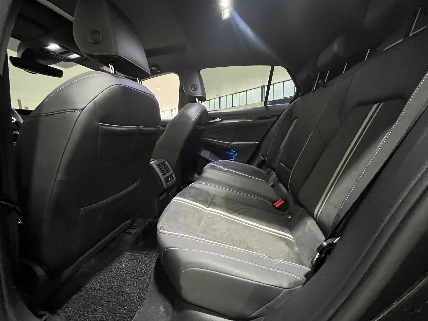 Volkswagen Golf 8 R-Line из Китая, 2022, наш лот (5/12)
