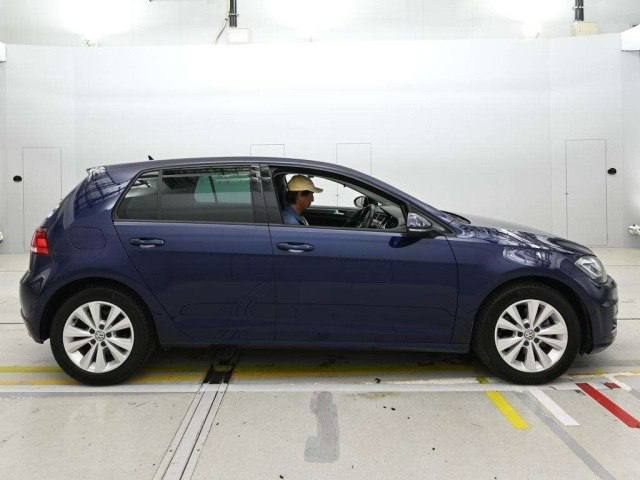 Volkswagen Golf 1.2 TSI из Японии, 2017, наш лот (2/5)