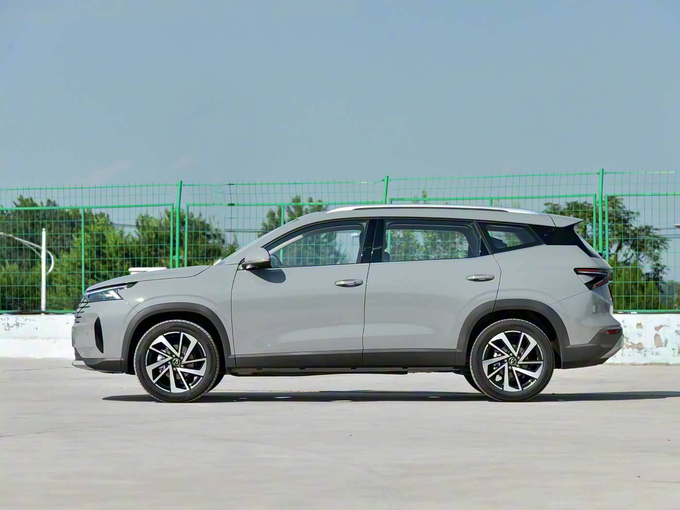Jetta VS8 2026, новый лот из Китая (3/6)