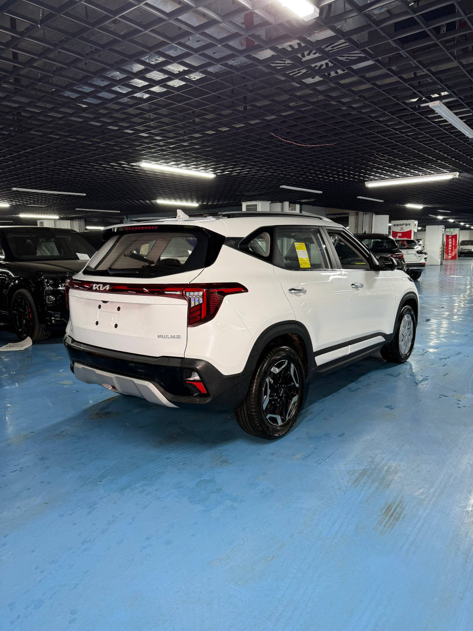 Kia Seltos 2026, новый лот из Китая (5/6)