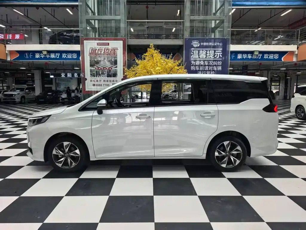 GAC Trumpchi M6 Deluxe Education, 2022, наш лот (2/6)