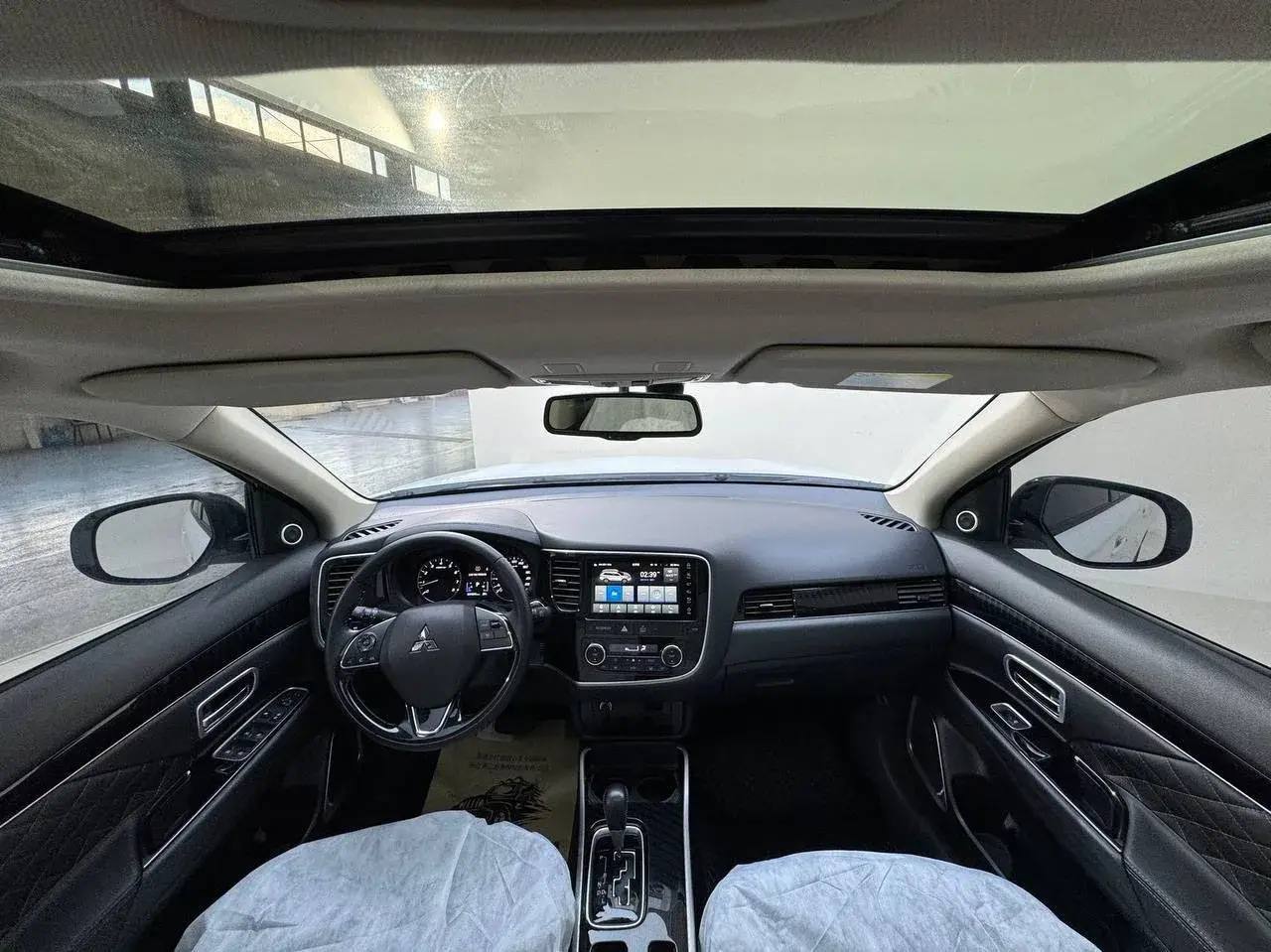 Mitsubishi Outlander Comfort 7 мест из Китая, наш лот (4/6)