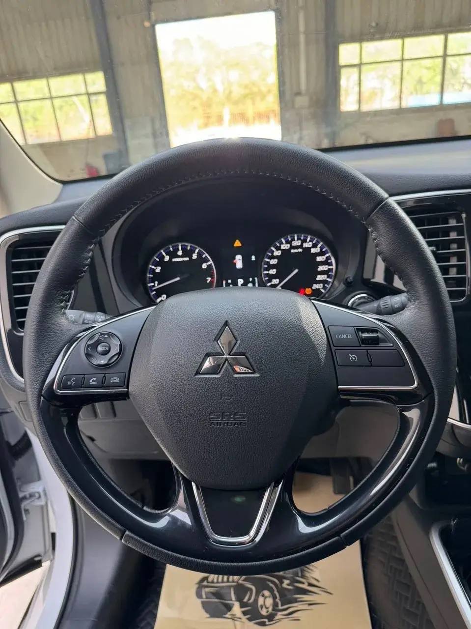 Mitsubishi Outlander Comfort 7 мест из Китая, наш лот (5/6)