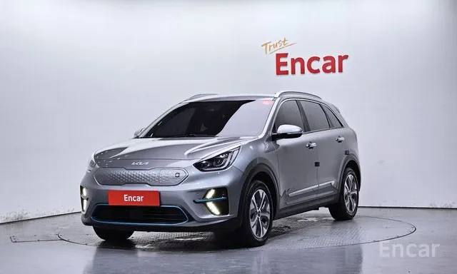 Kia Niro EV 2021, наш лот, вид спереди 3/4 (1/6)