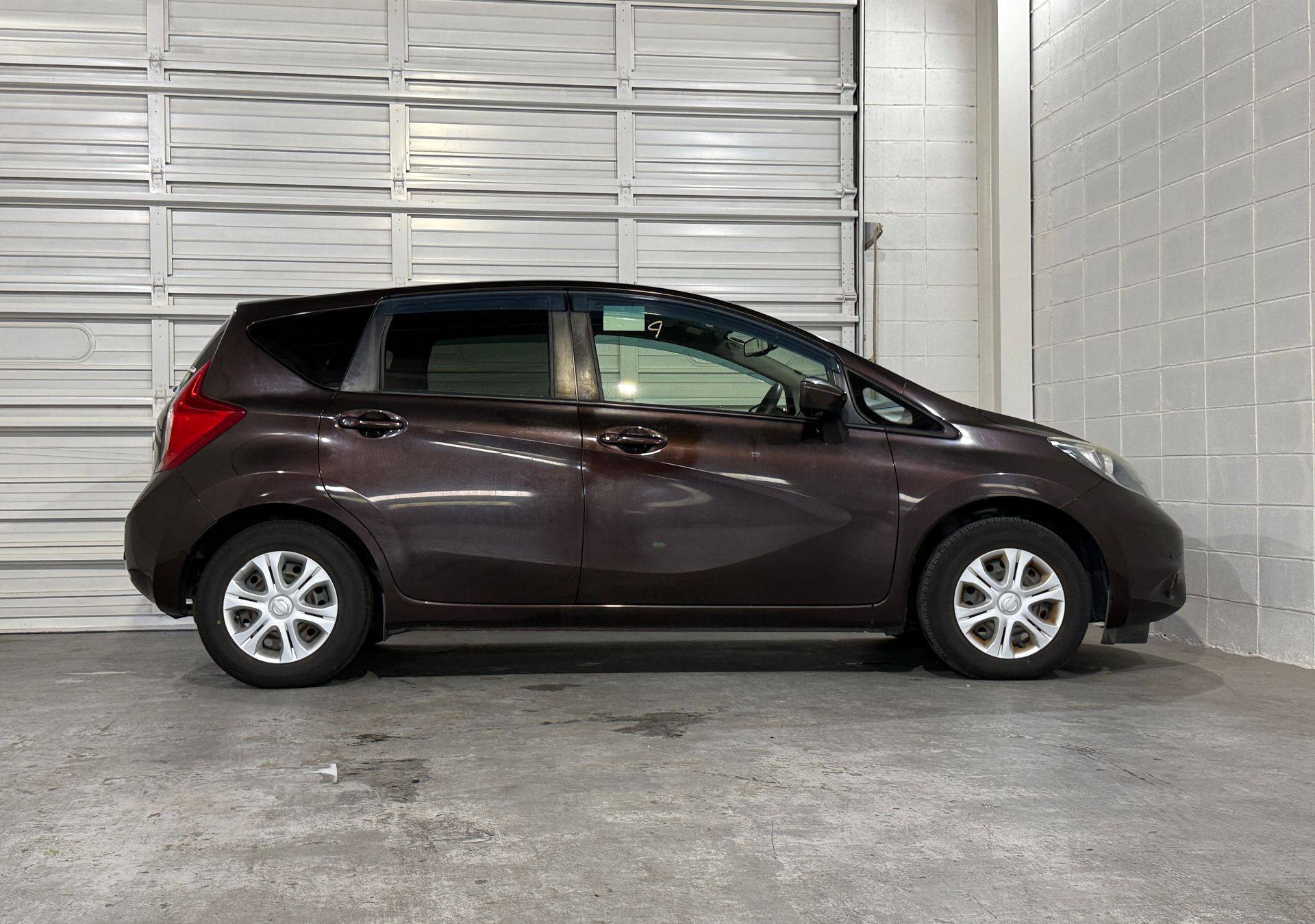 Nissan Note X DIG-S из Японии, 2015, наш лот (2/6)