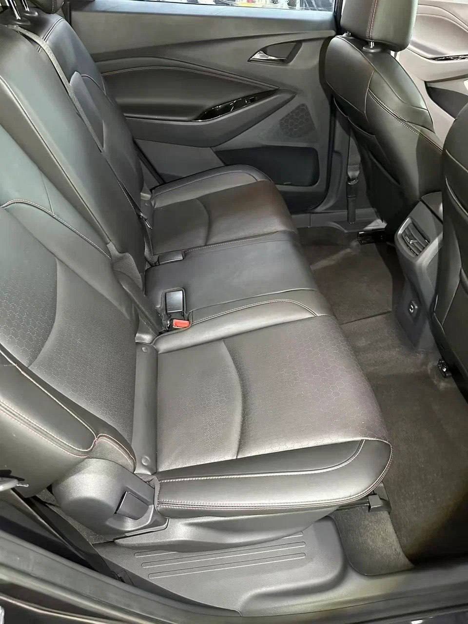 Chevrolet Orlando 2023, наш лот, второй ряд