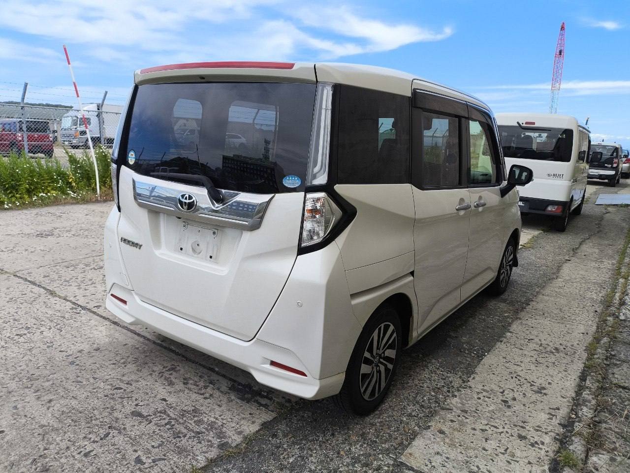 Toyota Roomy Custom G 4WD 2021, лот, вид сзади
