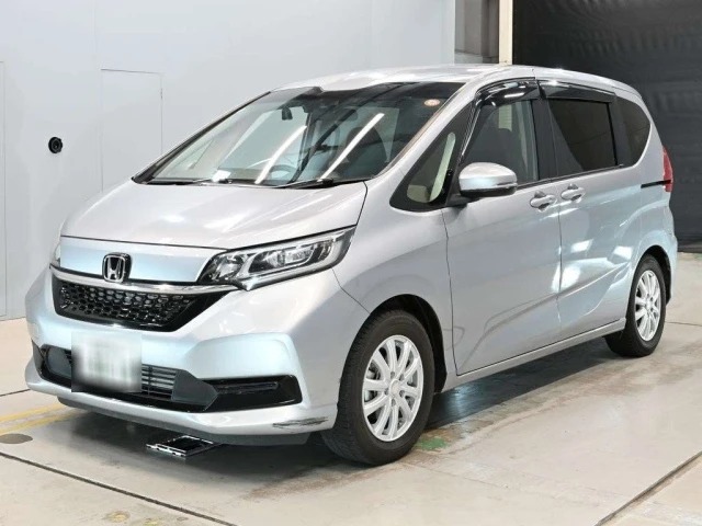 Honda Freed второго поколения после рестайлинга