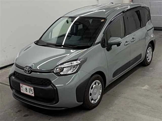 Toyota Sienta G 2023, наш лот, спереди 3/4 справа (2/8)