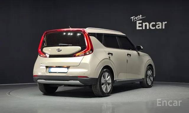 Kia Soul Booster EV, наш лот (2/6)