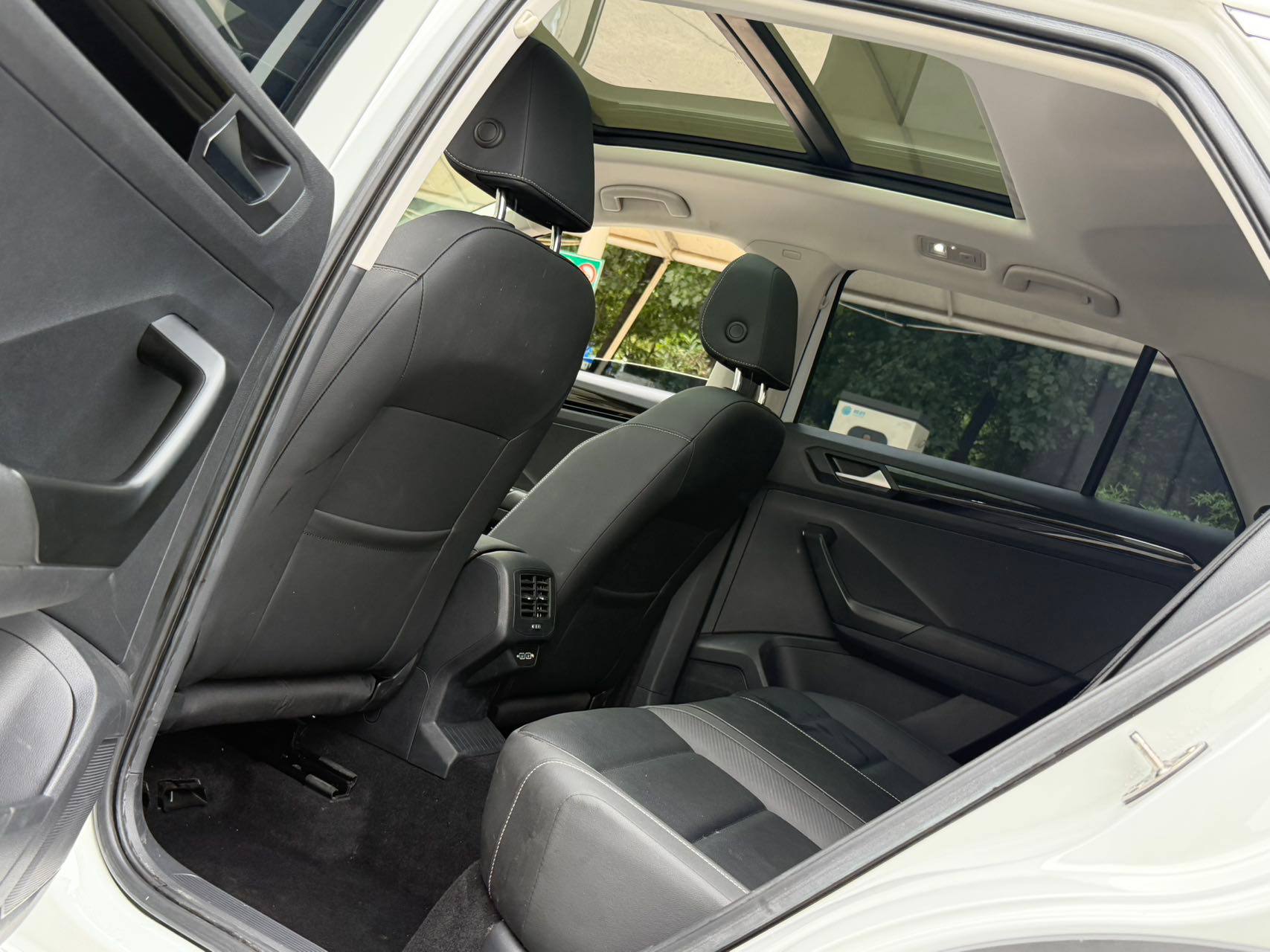 Volkswagen T-Roc 2022 Comfort Smart Plus, лот из Китая (6/6)