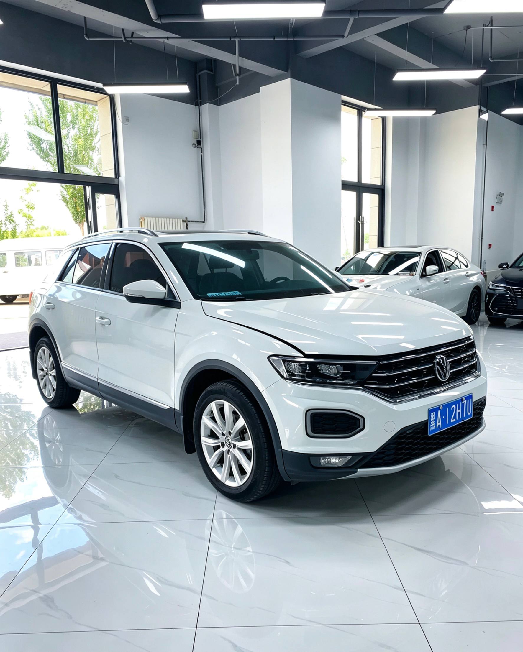 Volkswagen T-Roc 2022 Elite, лот из Китая (1/6)