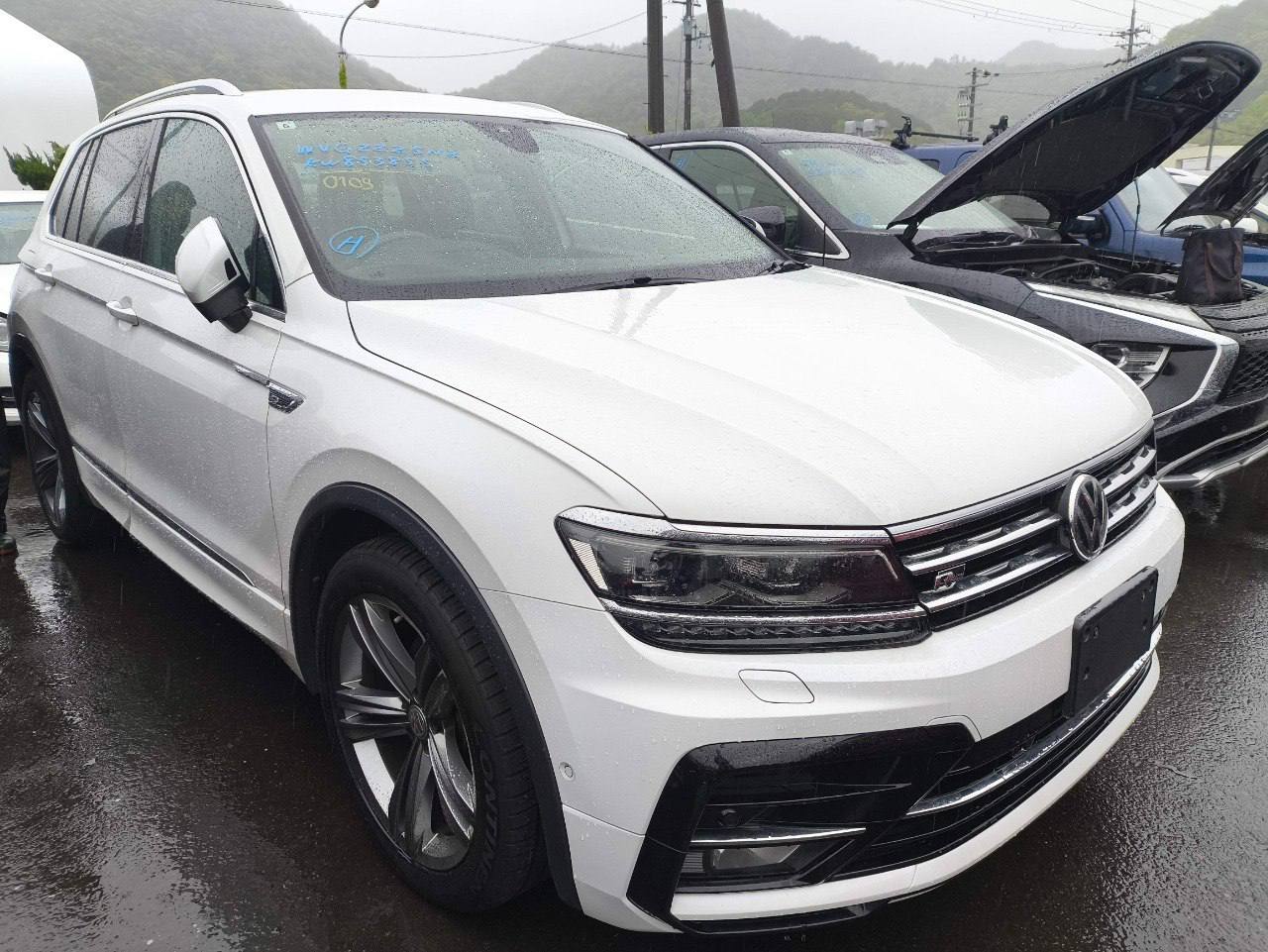 Volkswagen Tiguan 2019 TSI R-Line, лот с японской стоянки (1/3)