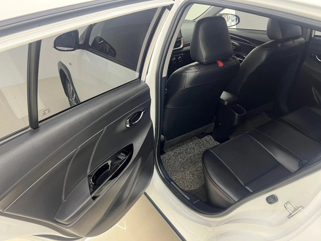 Toyota Yaris L из Китая, 2022, приборка и мультимедиа (5/5)