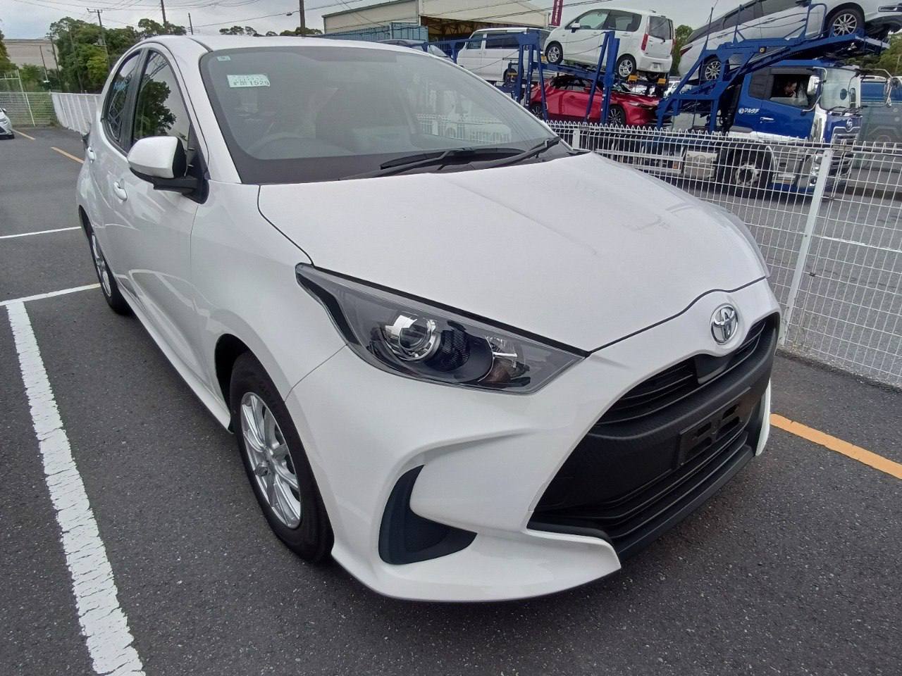 Toyota Yaris 1.0 2022 из Японии, наш лот (1/6)