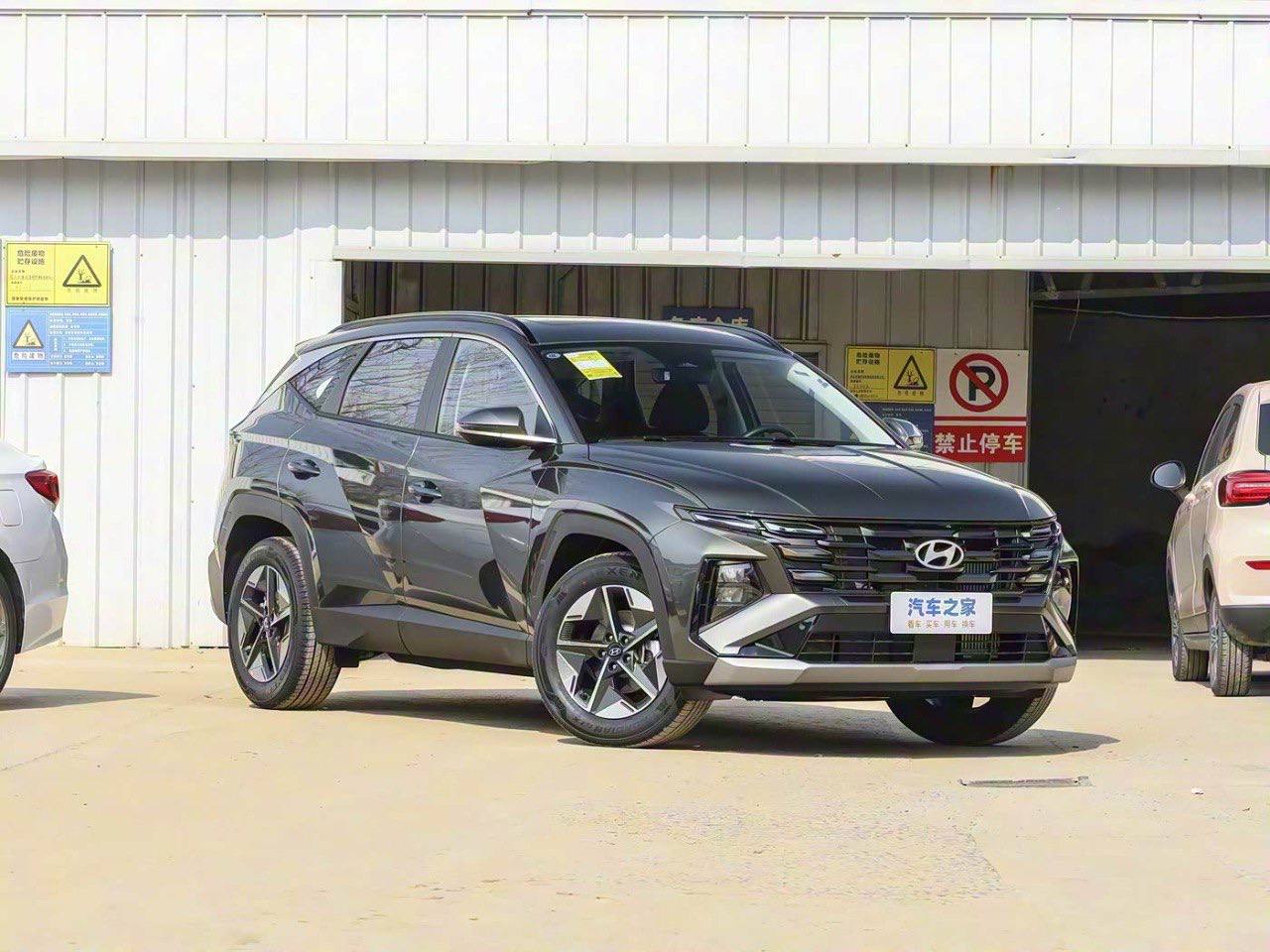Hyundai Tucson L 2026, вид сбоку, удлинённый кузов, лот из Китая (2/6)