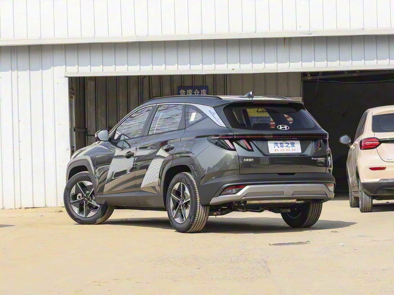 Hyundai Tucson L 2026, салон, лот из Китая (4/6)