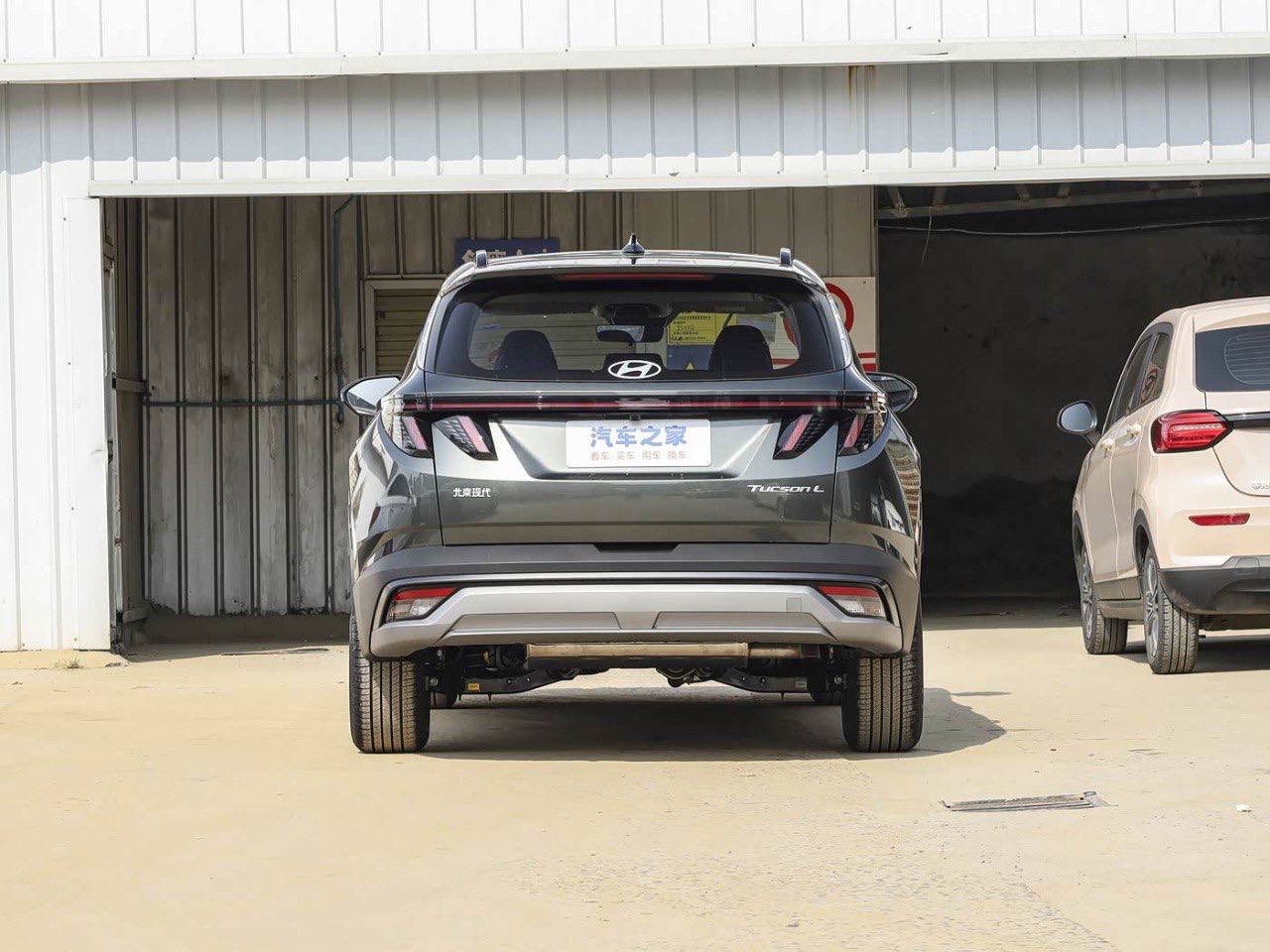 Hyundai Tucson L 2026, задний ряд и багажник, лот из Китая (6/6)
