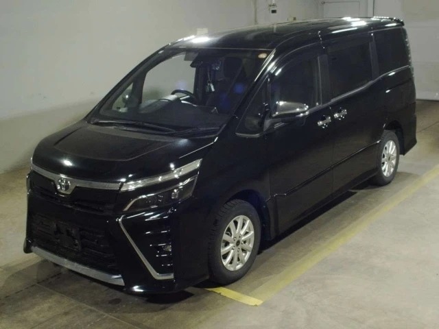 Toyota Voxy из Японии 2026: болячки и цена