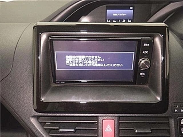 Toyota Voxy Hybrid X 2017, наш лот, мультимедиа