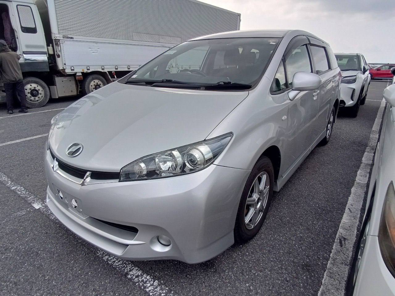 Toyota Wish 1.8 S 4WD из Японии, 2010, наш лот (2/6)