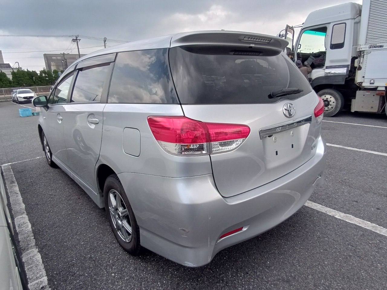 Toyota Wish 1.8 S 4WD из Японии, 2010, наш лот (3/6)