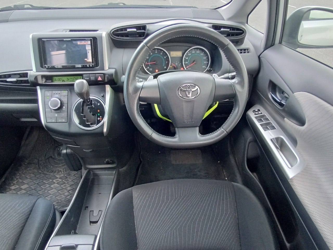 Toyota Wish 1.8 S 4WD из Японии, 2010, наш лот (4/6)