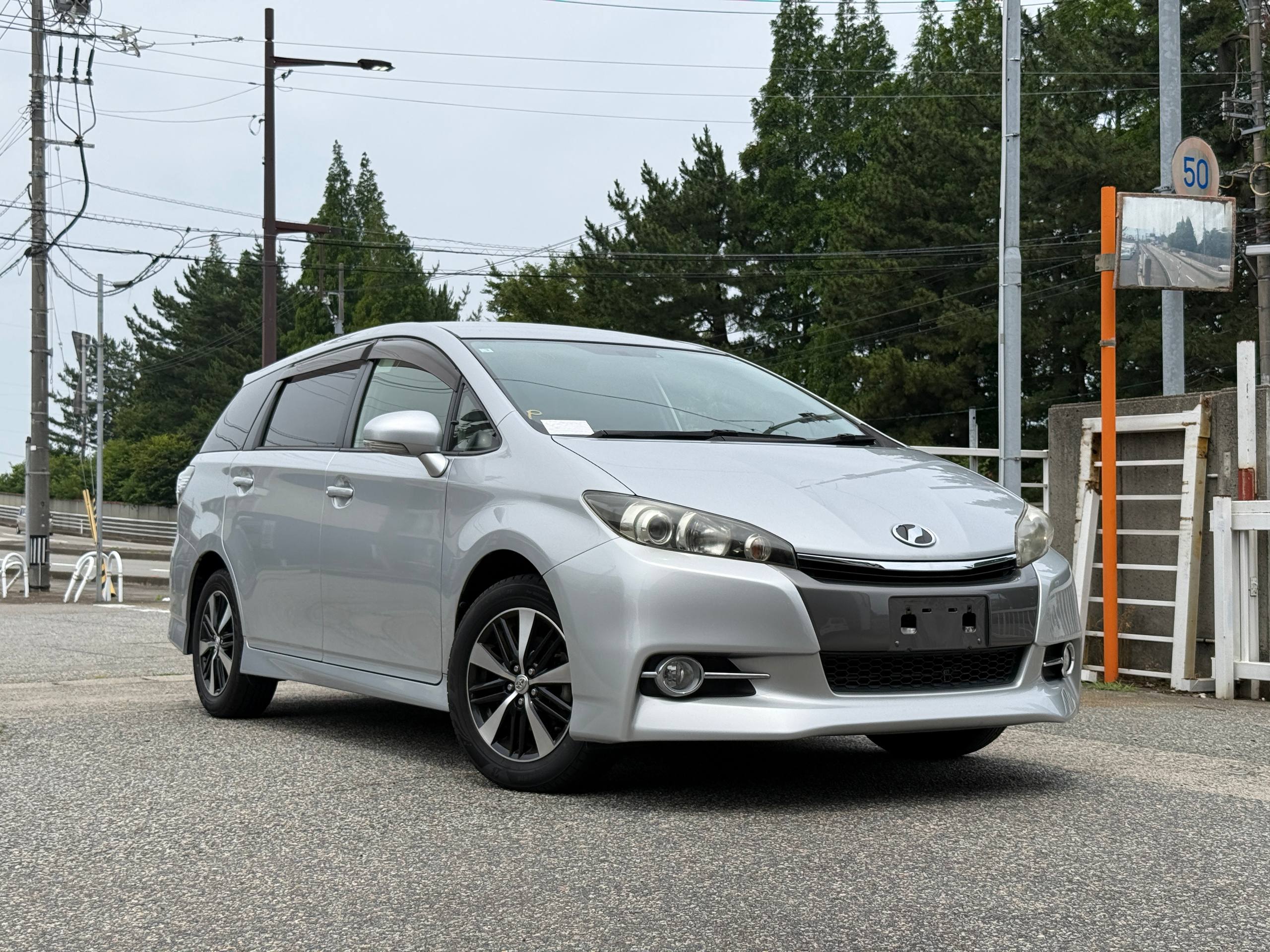Toyota Wish 1.8 S из Японии, 2017, наш лот (1/6)