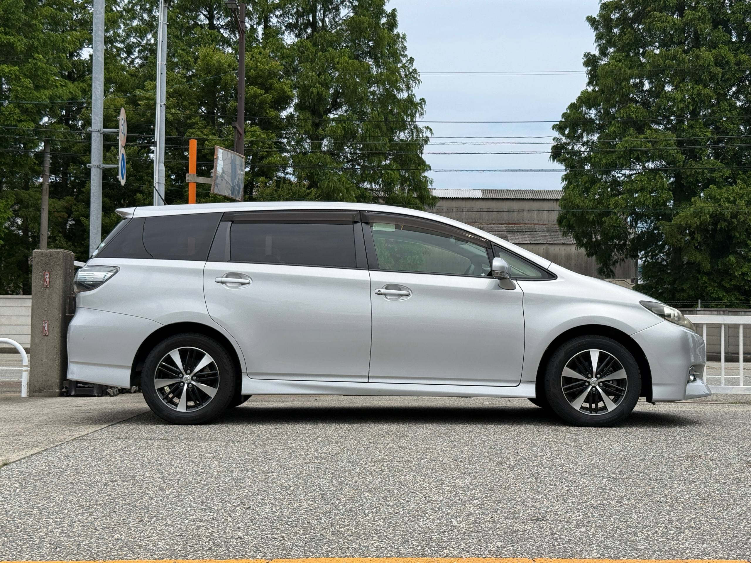 Toyota Wish 1.8 S из Японии, 2017, наш лот (2/6)