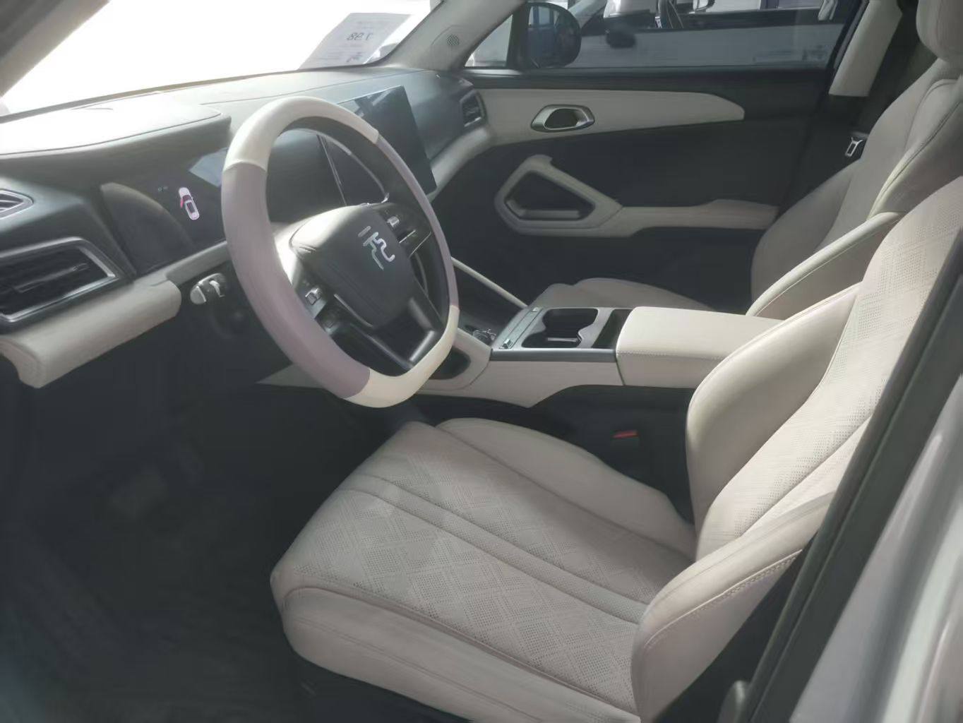 BYD Yuan Up 2025, лот из Китая (4/5)